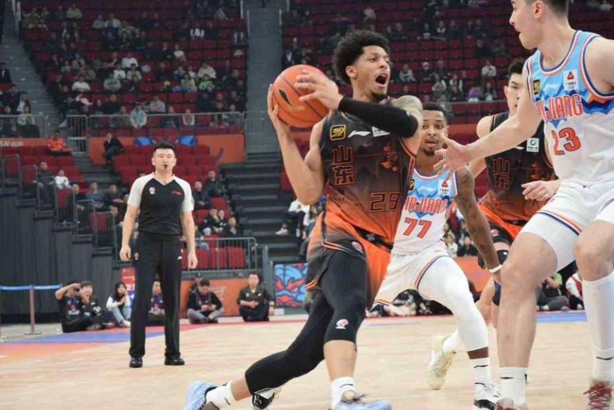 开云体育-关于NBA常规赛赛程吃紧，广厦男篮关键时刻完成体检，赛场秩序良好，临场指挥获称赞的信息