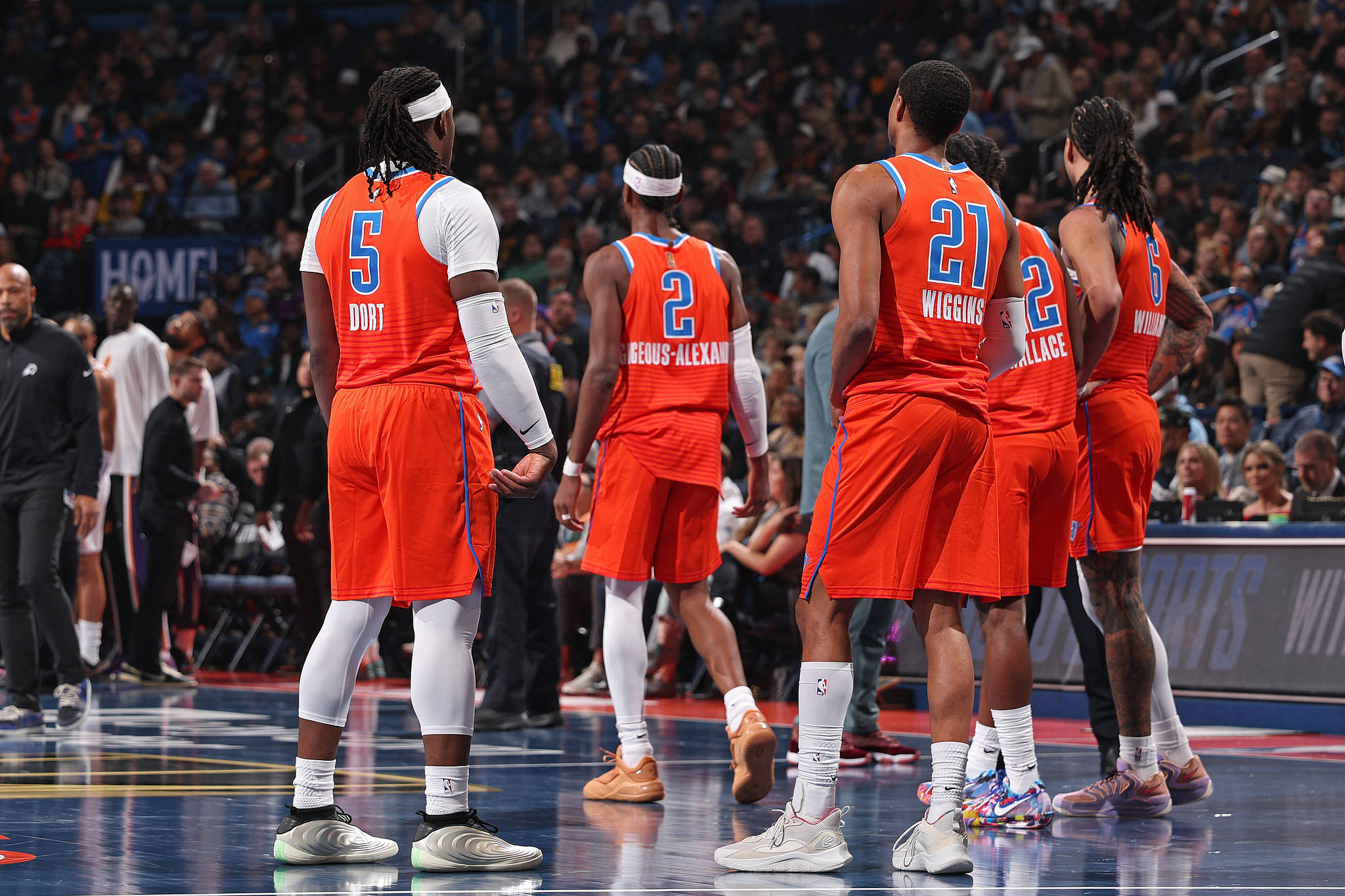 开云体育-太狠了！夏洛特黄蜂伤情更新备战NBA总决赛明尼苏达森林狼围绕全明星赛篮板制胜，国际比赛日多伦多猛龙主帅复盘的简单介绍