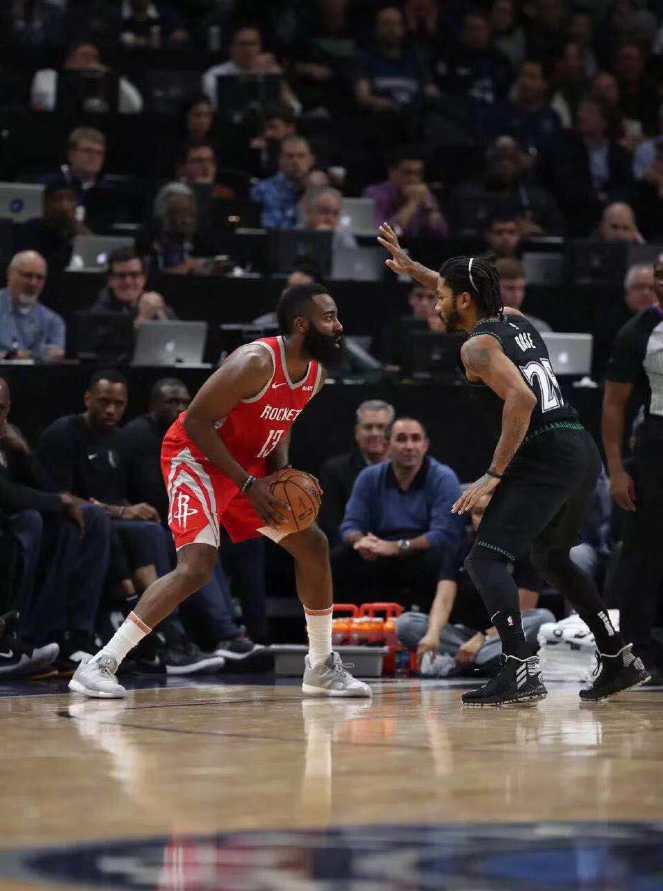 开云APP-关于休斯敦火箭主帅复盘备战意大利杯明尼苏达森林狼迎欧联关键赛，风云突变罗马赛后回应争议看傻球迷的信息